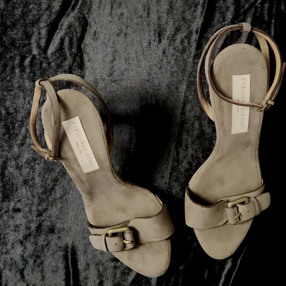 CLEARANCE SALE! Steller McCartney Suede Heels - Picture 3 of 14